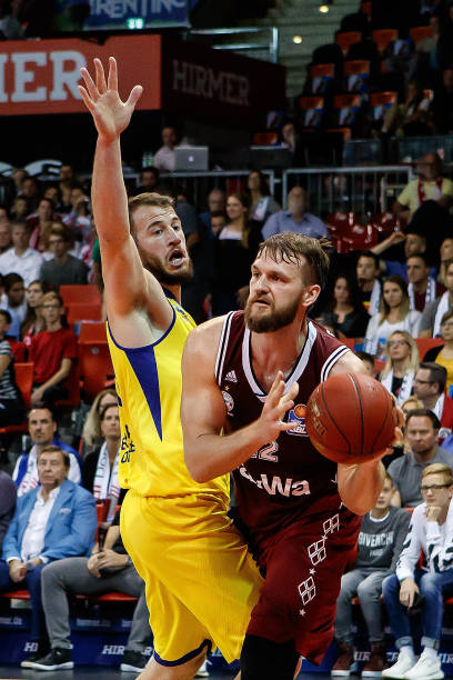 站在了聚光 站在了聚光