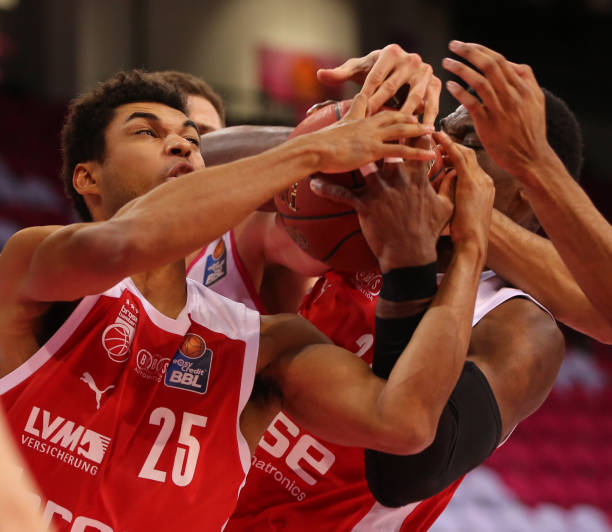 青年队展现 青年队展现